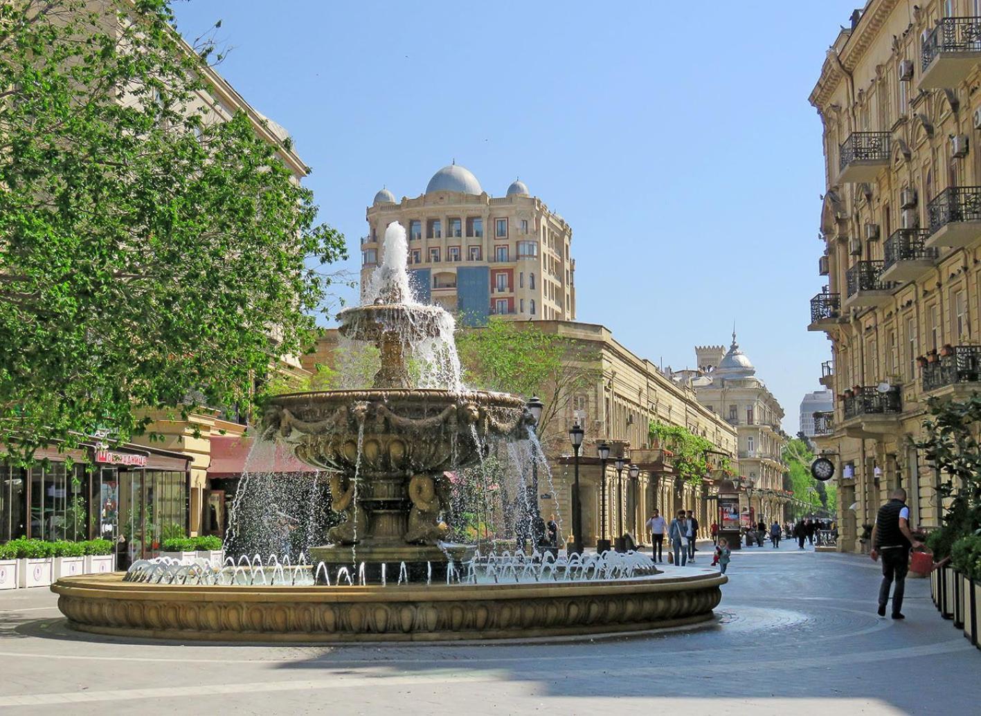 R Studios Old Baku Bagian luar foto