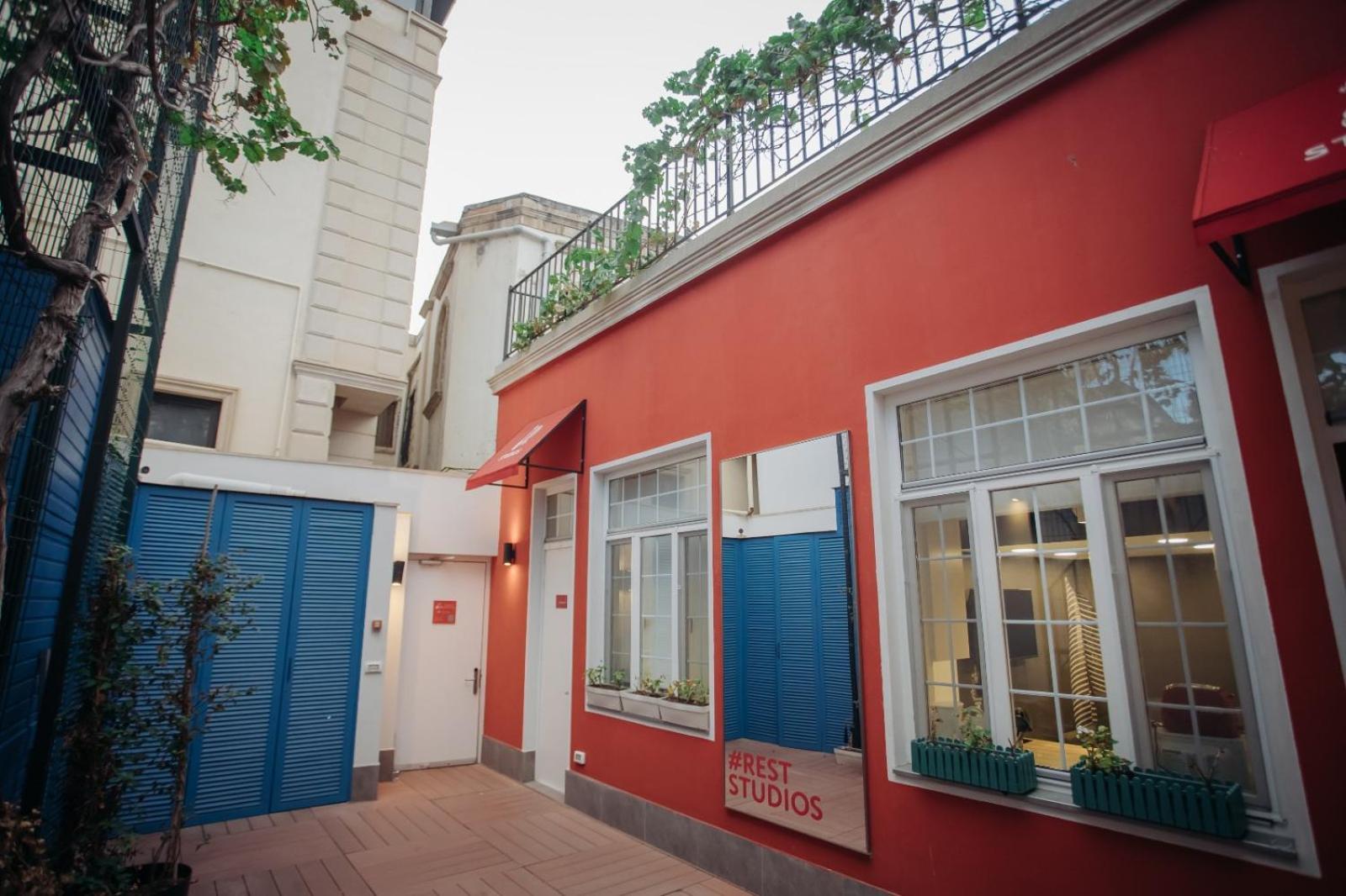 R Studios Old Baku Bagian luar foto